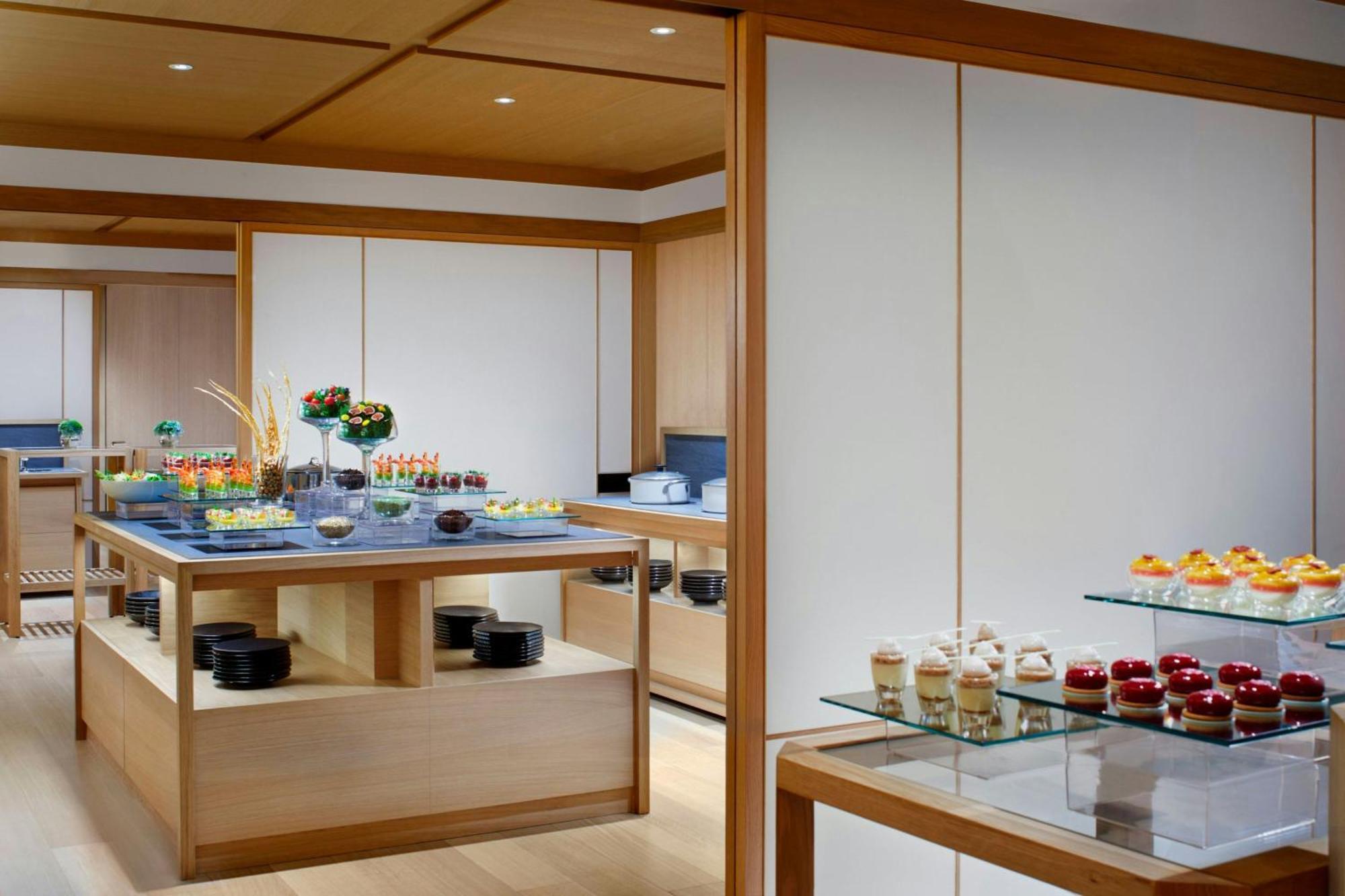 The Ritz-Carlton, Millenia Singapore Ngoại thất bức ảnh The interior of the lounge